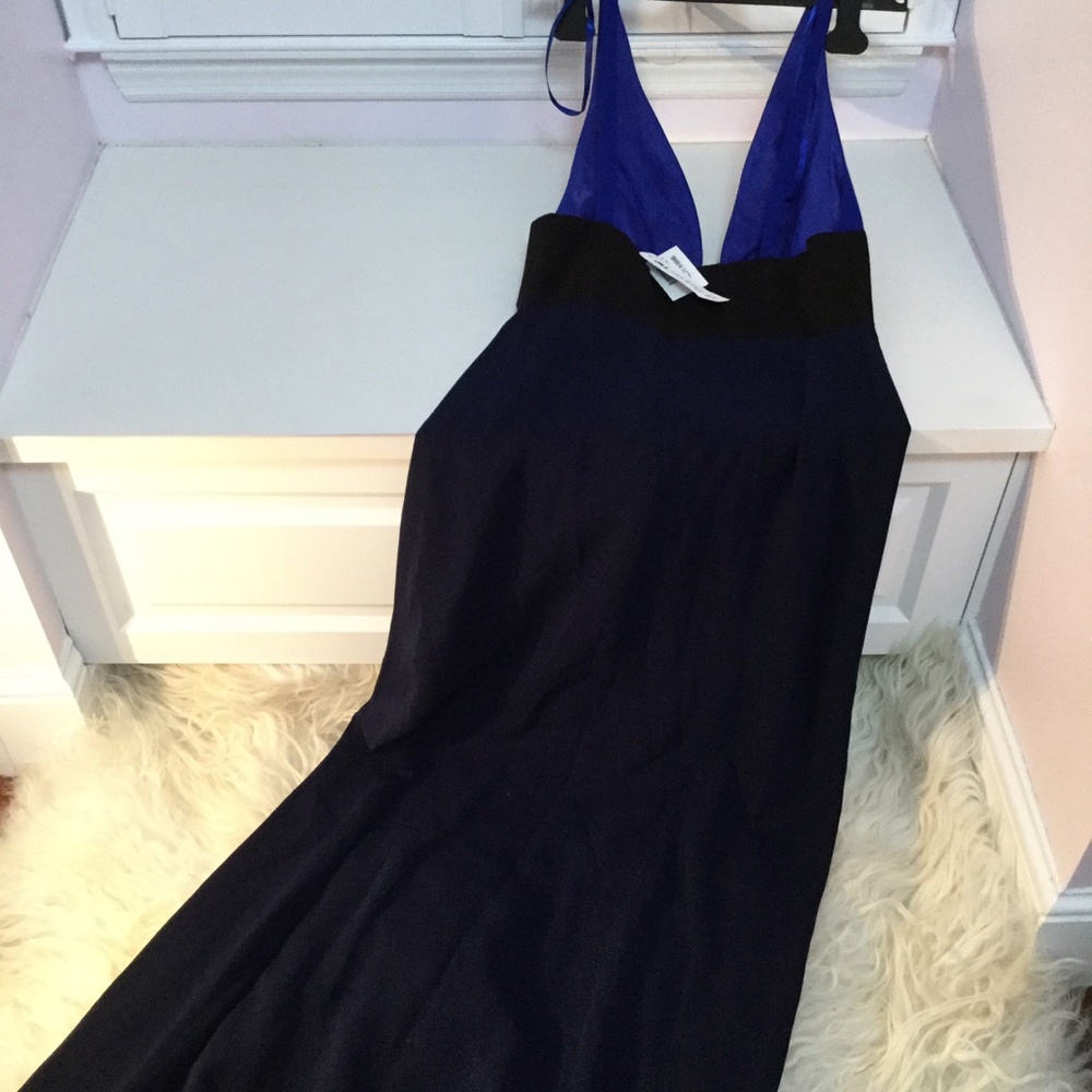 JILL JILL STUART Deep V-Neck Sleeveless Dress - Picture 3 of 6